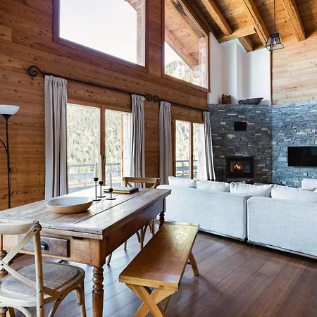 Fabulous Luxury Chalet W. Jacuzzi Sauna Chalet *
