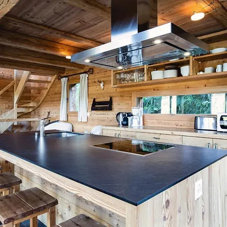 בקתה Fabulous Luxury Chalet W. Jacuzzi Sauna לה צומאז