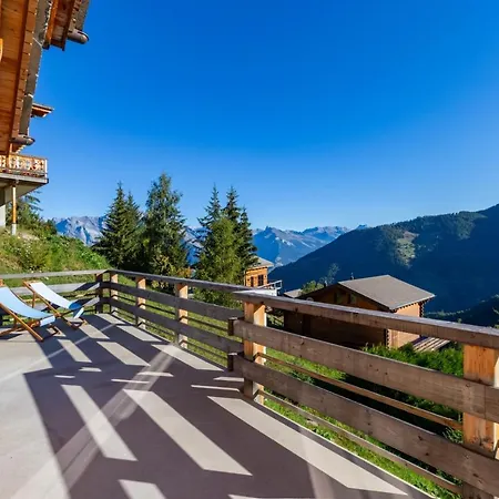 Fabulous Luxury Chalet W. Jacuzzi Sauna בקתה